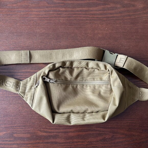 Girlfriend Collective Olive Green Belt Bag with Adjustable Strap - Picture 2 of 3